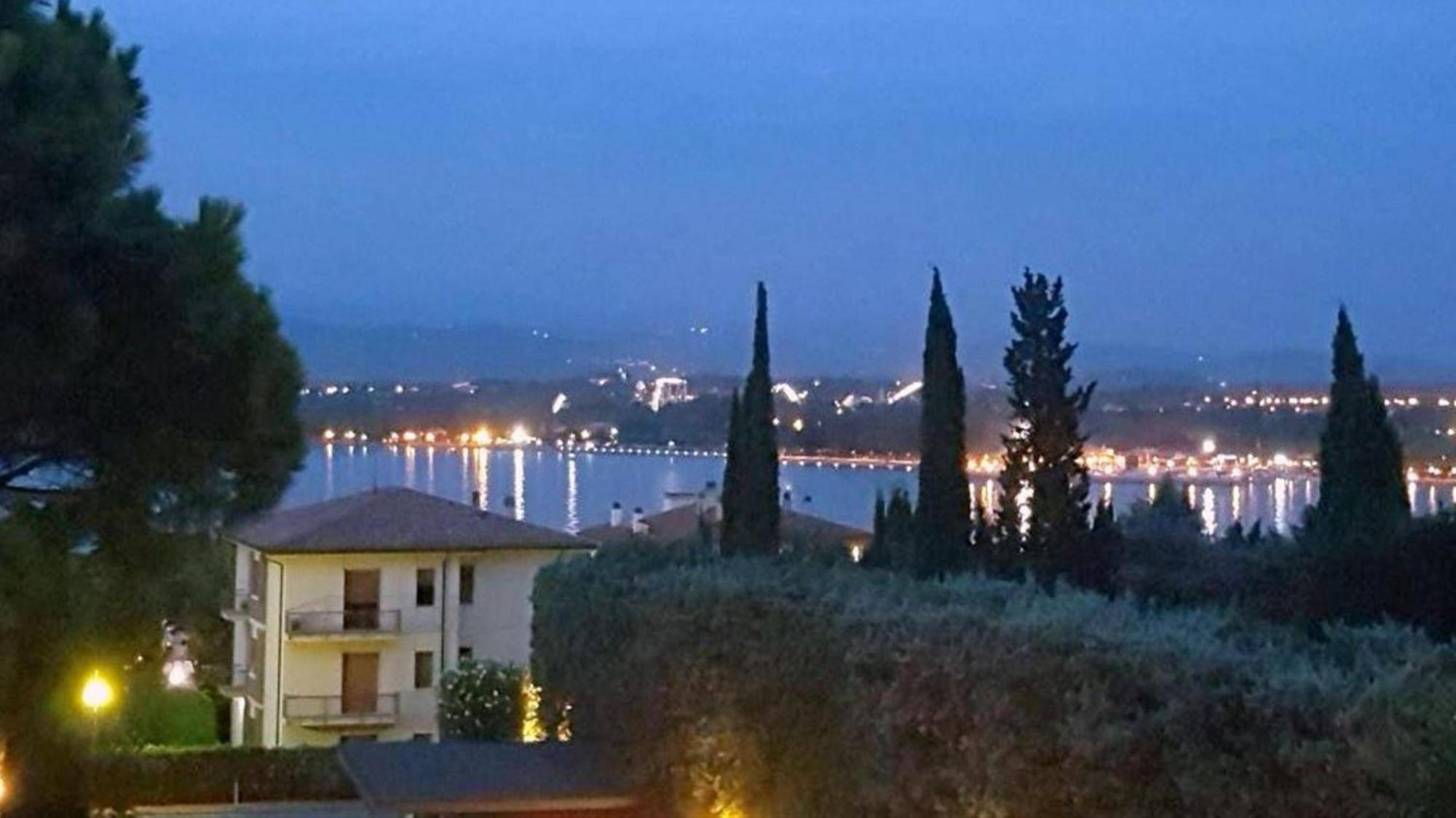 Appartamento Peschiera Peschiera del Garda Exterior photo