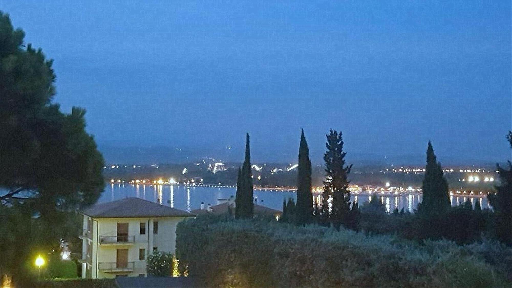 Appartamento Peschiera Peschiera del Garda Exterior photo